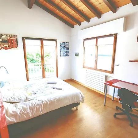 Jolie Maison Familialeanglet Англе