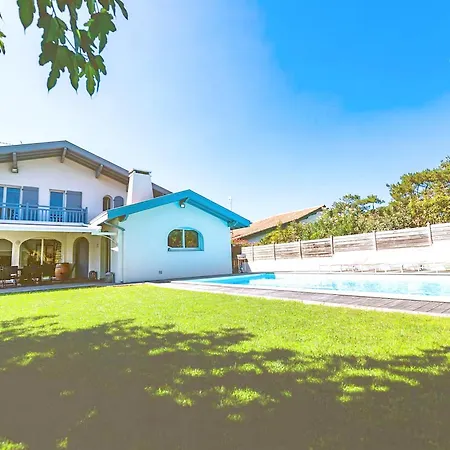 Jolie Maison Familialeanglet Dom wakacyjny